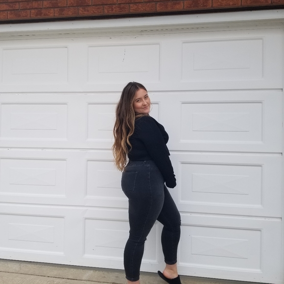 Highwasited ripped knee jeans, in dark grey - Picture 4 of 5